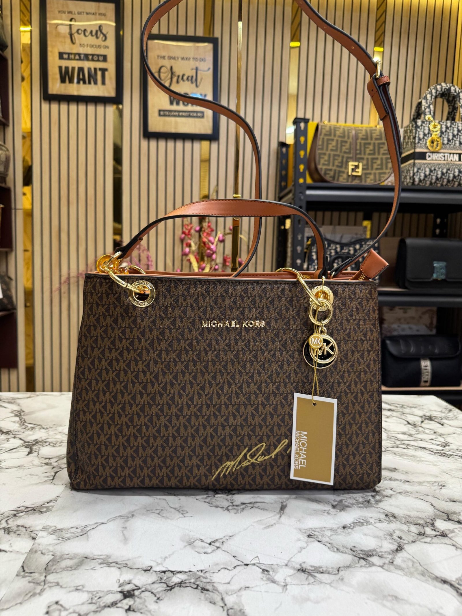 MICHAEL KORS CYNTHIA WITH ORIGINAL DUST BAG AND CARRY BAG