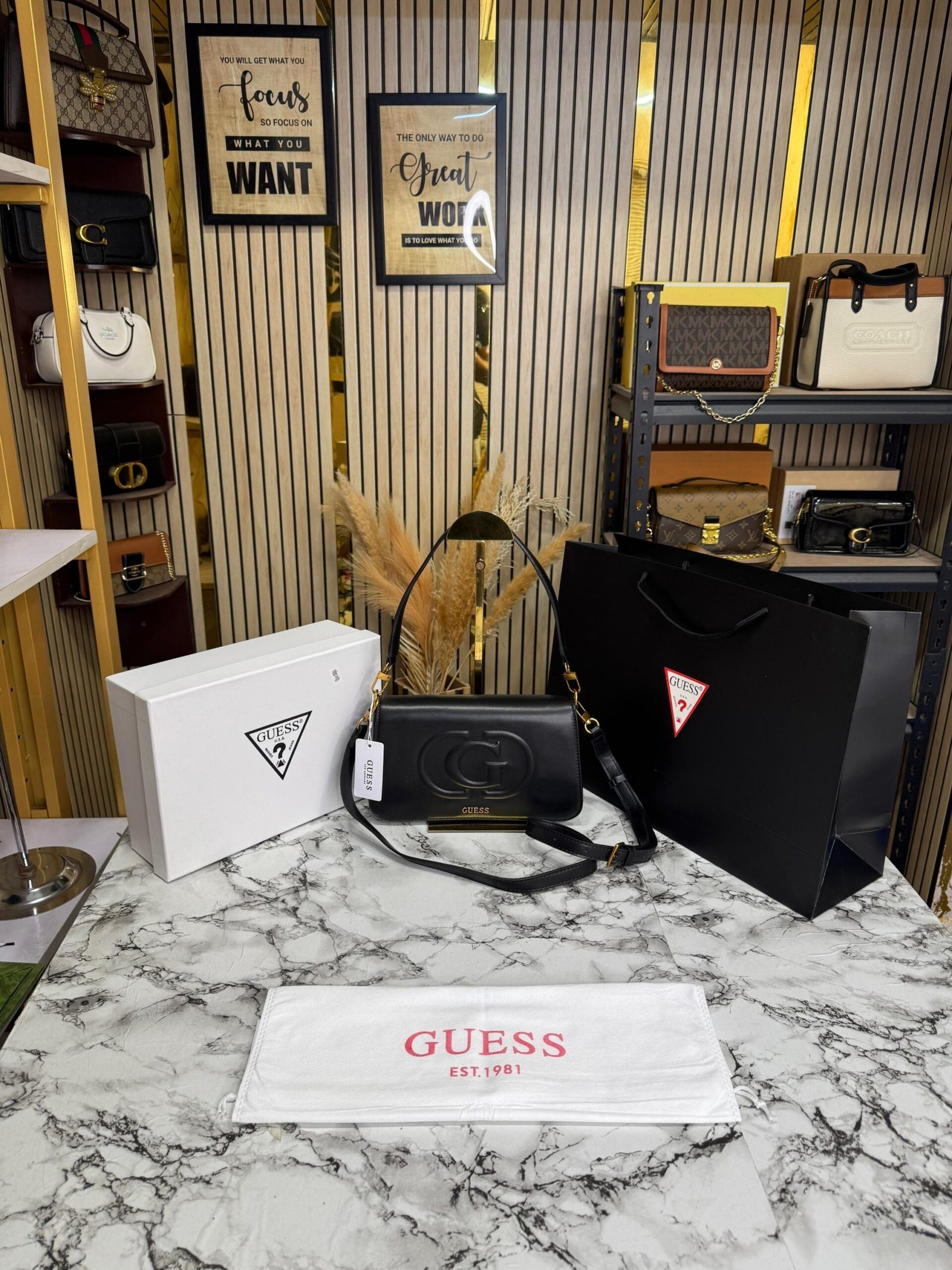 GUESS WOMENS ECO MIETTA FLAP SHOULDER PREMIUM BAG WITH OG BOX AND CARRY BAG π€π€©