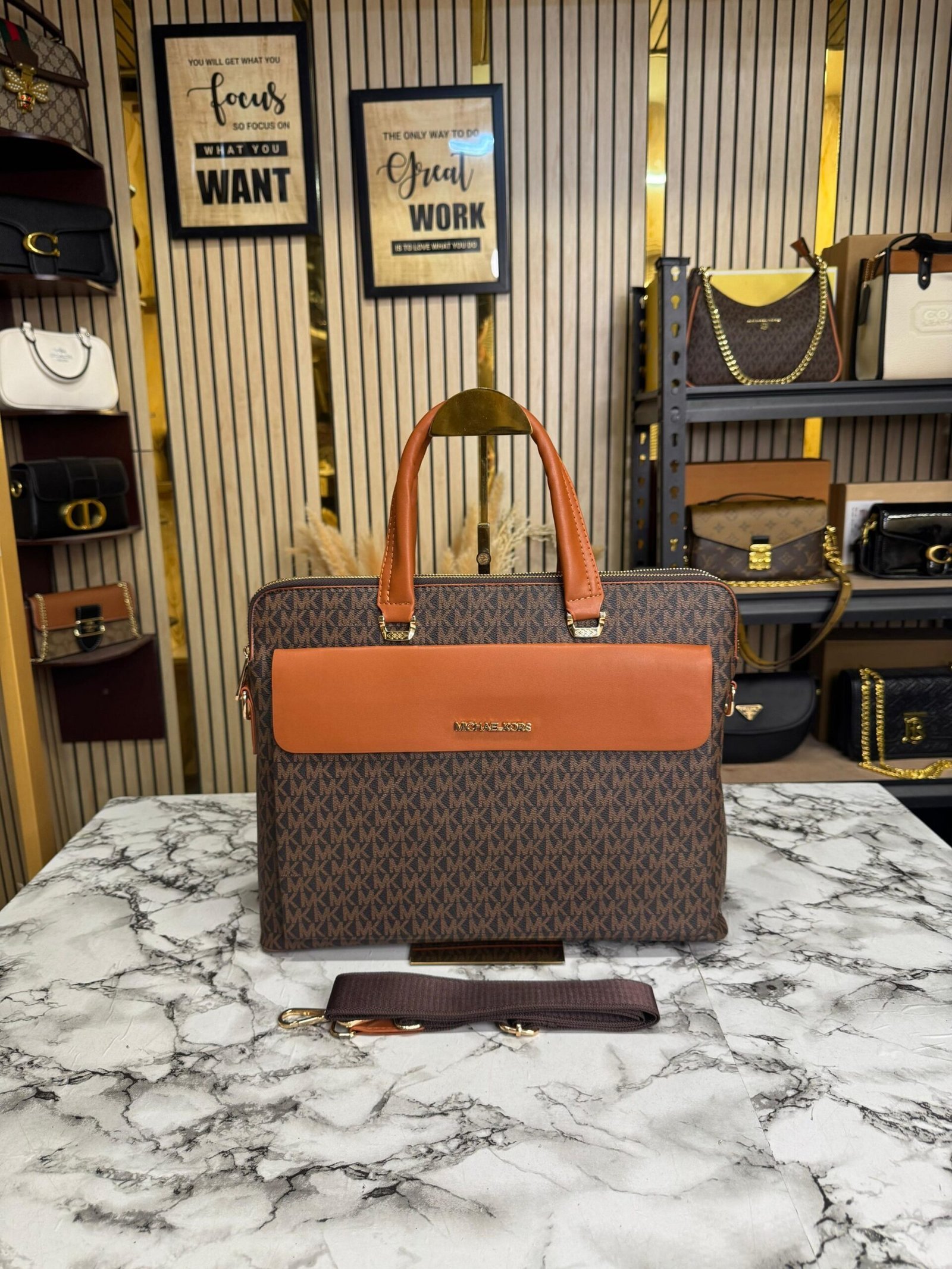 MICHAEL KORS LOGO LAPTOP BAG BROWN