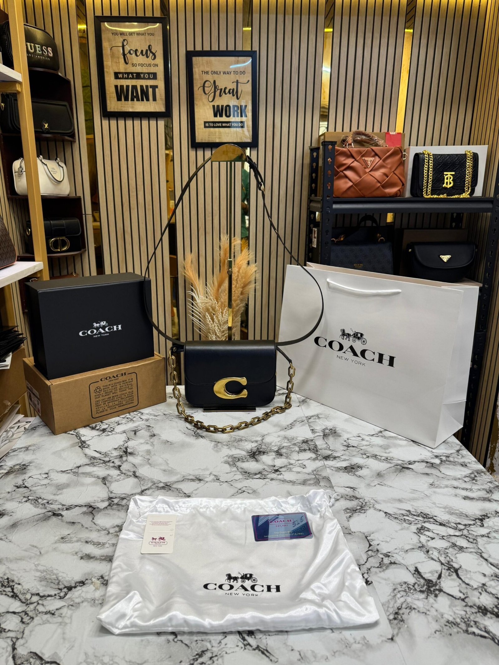 COACH IDOL SIGNATURE PREMIUM BAG WITH OG DOUBLE BOX AND CARRY BA π₯βοΈ