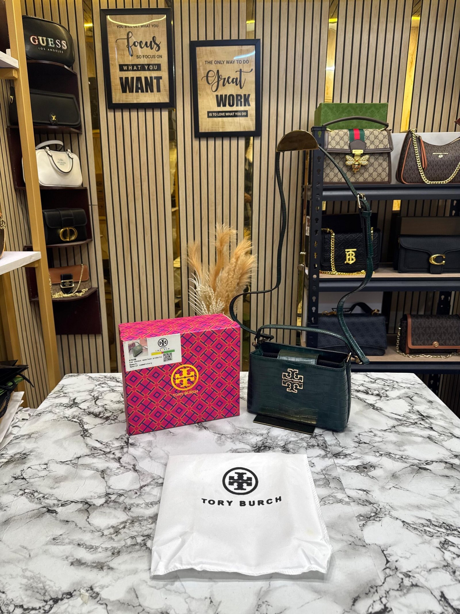 TORY BURCH BRITTEN HAND BAG WITH ORIGINAL BOX PACKING