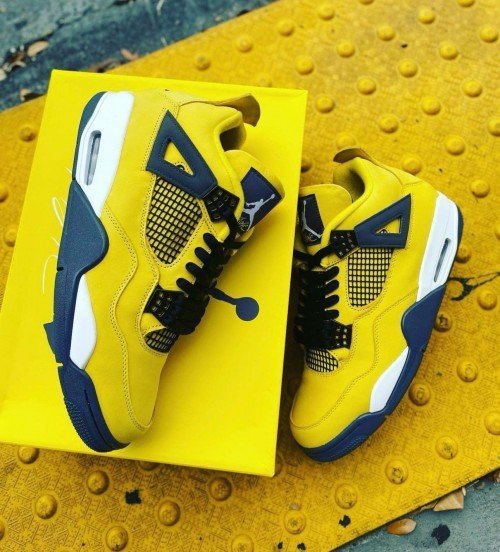 NK AIR JORDA_N RETRO 4 LIGHTNING TOUR [YELLOW / BLACK / BLUE] 2708025