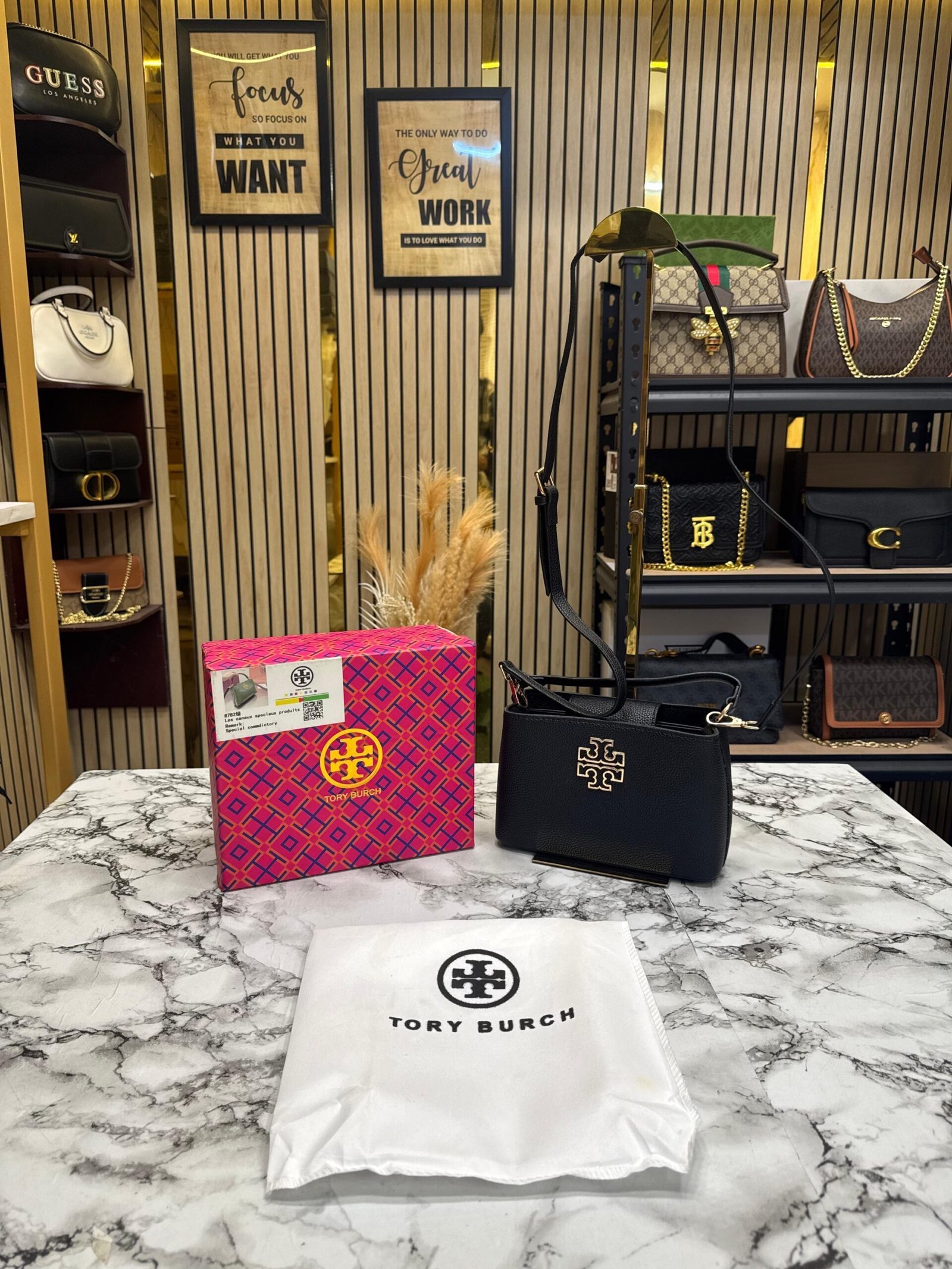 TORY BURCH BRITTEN HAND BAG WITH ORIGINAL BOX PACKING