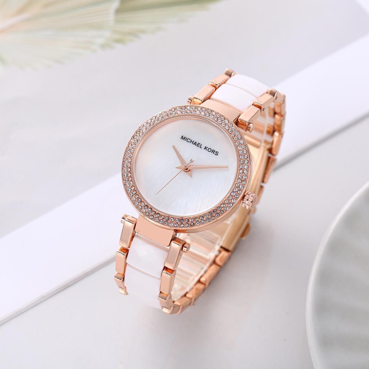 Michael Kors Parker Pavé Watch – Elegant Crystal Designer Timepiece (White Rose Gold)