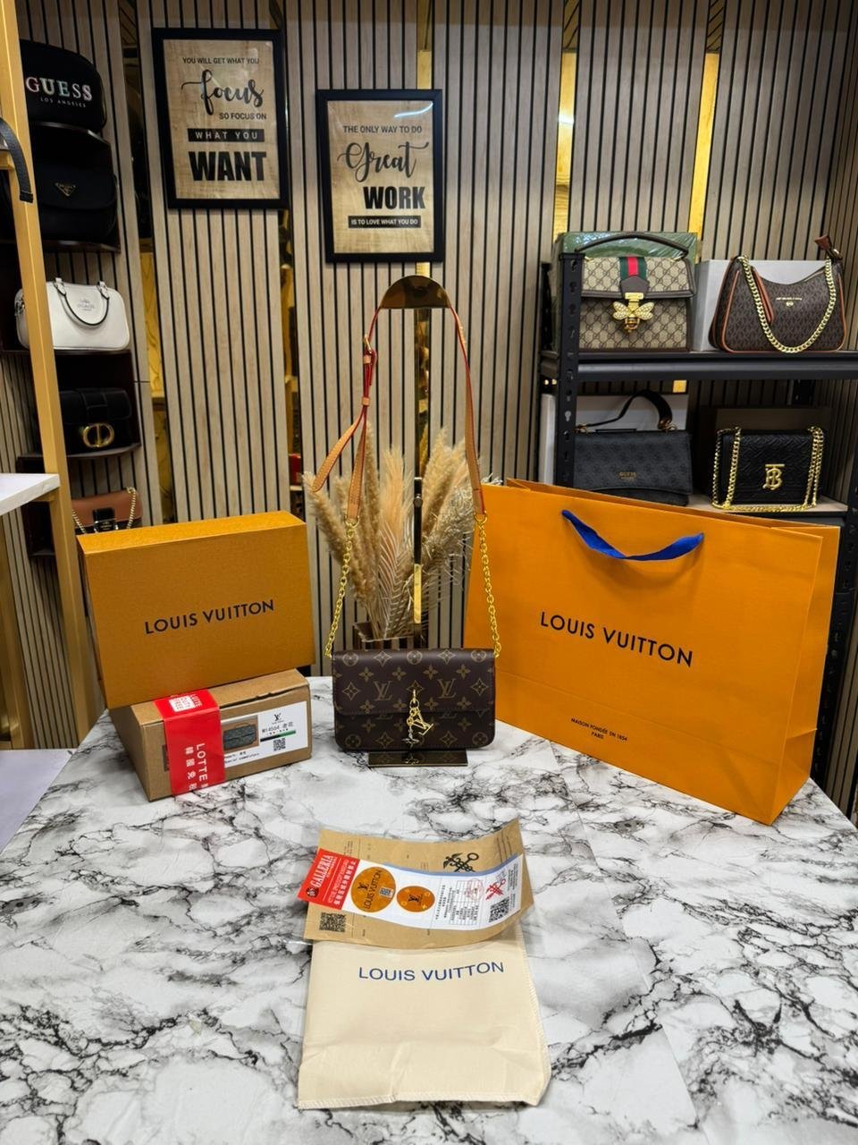 louis vuitton bloom premium shoulder bag with double box and carry bag