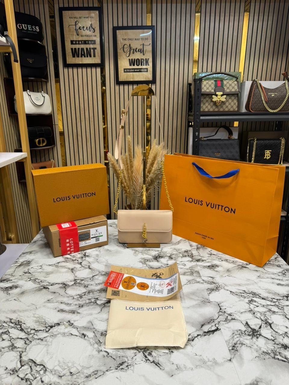 louis vuitton bloom premium shoulder bag with double box and carry bag