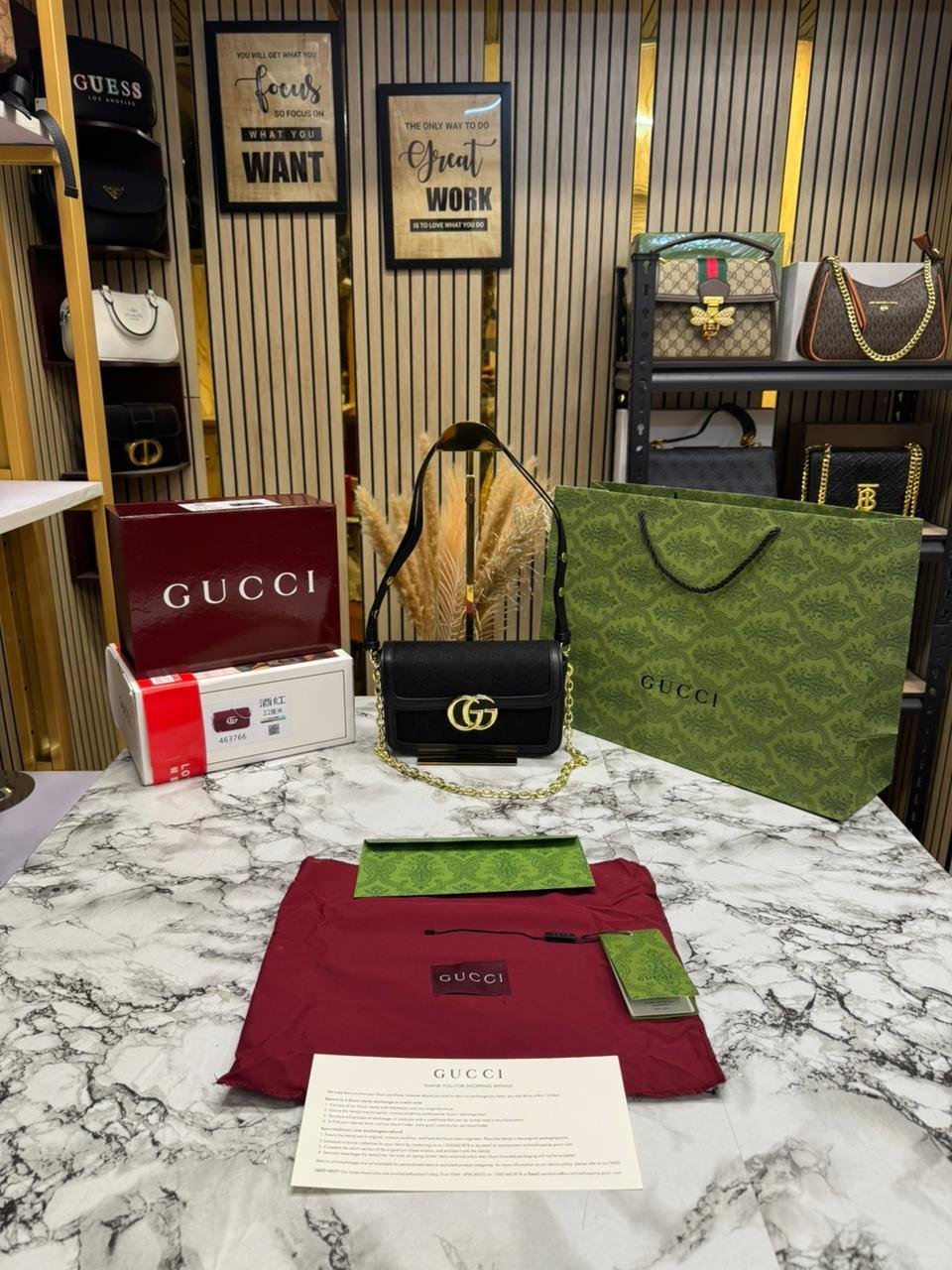 GUCCI GG CANVAS JACQUARD PREMIUM SHOULDER BAG WITH IRIGNAL BOX AND CARRY BAG