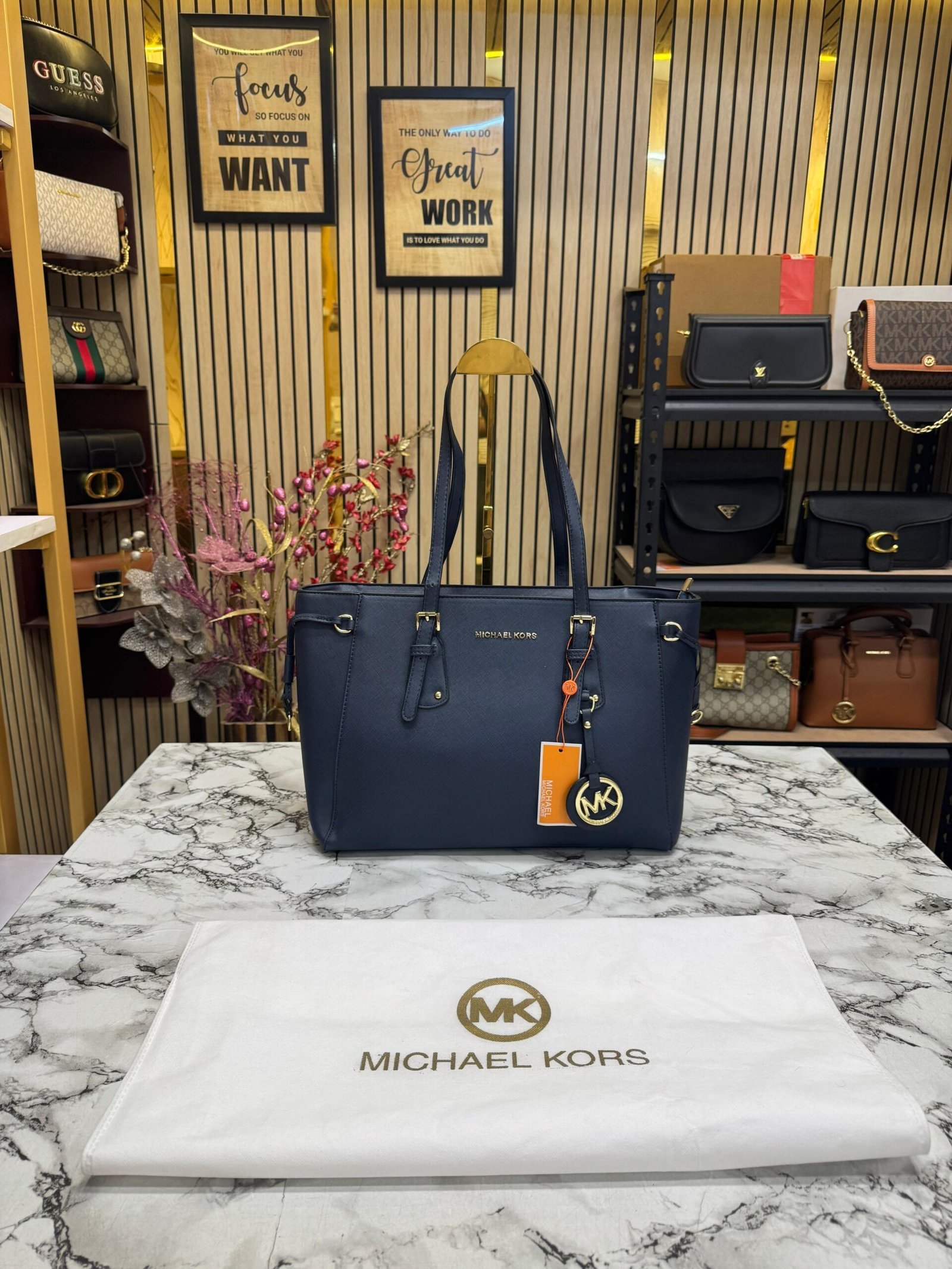 MICHAEL KORS VOYAGER TOTE BLUE WITH ORIGNAL DUST BAG AND CARRY BAG