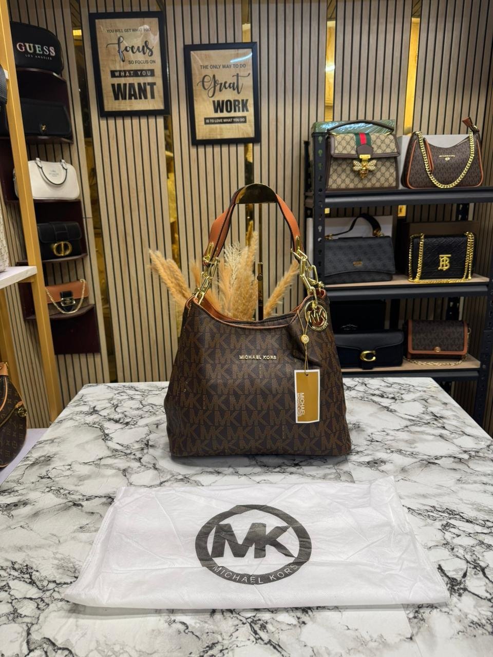 MICHAEL KORS FULTON WITH DUST BAG PACKING