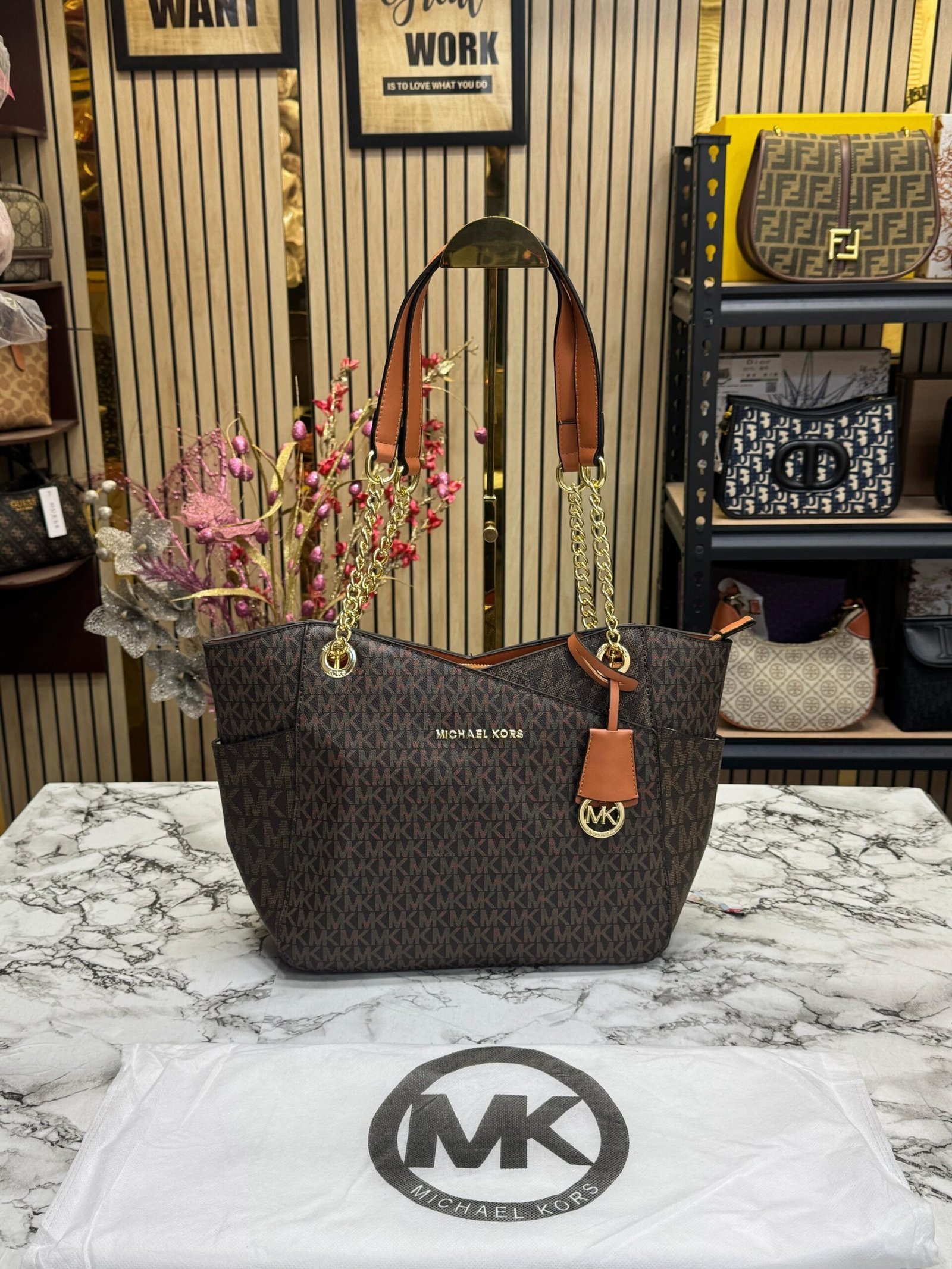 MICHAEL KORS JET SET TRAVEL TOTE BROWN