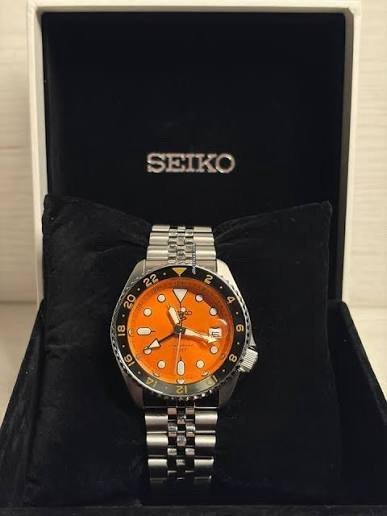 Seiko GMT Sports Watch β Automatic Dual Time Zone Timepiece (orange)